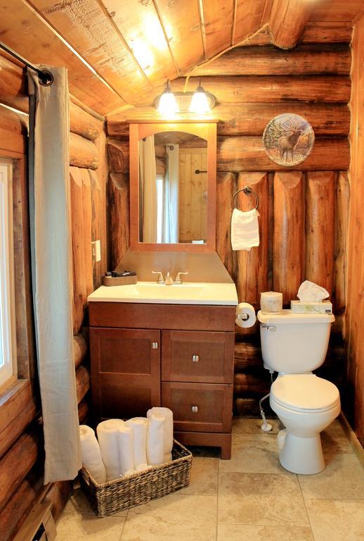 موتيل غرب يلوستون Moose Creek Cabins المظهر الخارجي الصورة