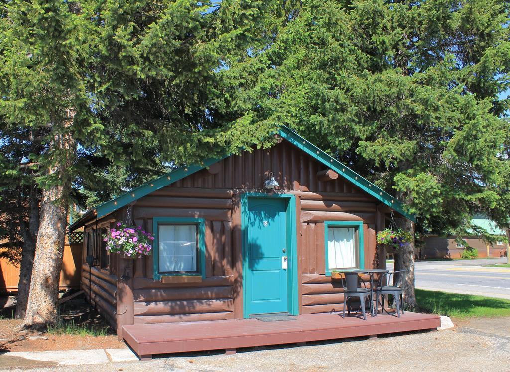 موتيل غرب يلوستون Moose Creek Cabins المظهر الخارجي الصورة