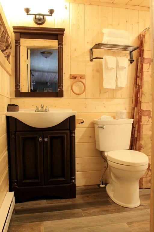 موتيل غرب يلوستون Moose Creek Cabins المظهر الخارجي الصورة