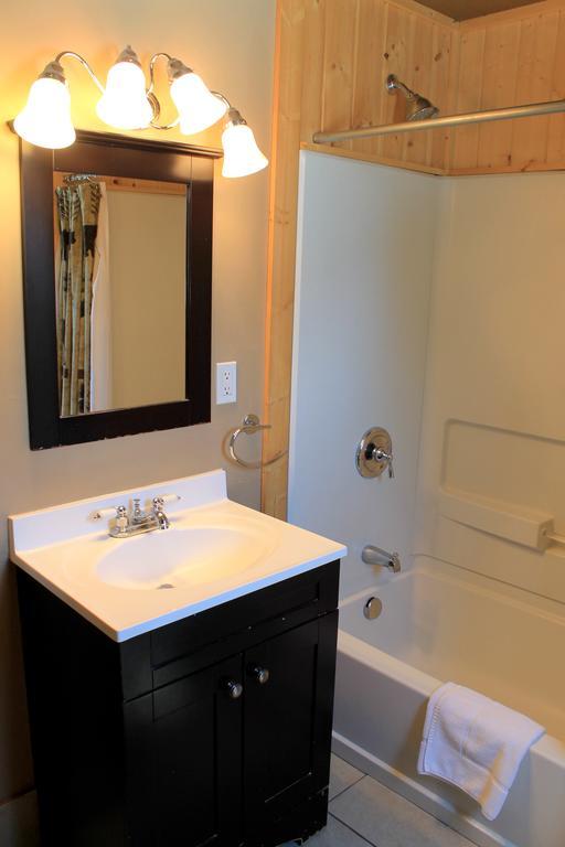 موتيل غرب يلوستون Moose Creek Cabins المظهر الخارجي الصورة