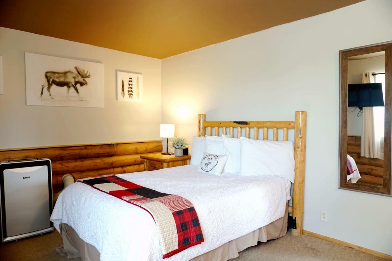 موتيل غرب يلوستون Moose Creek Cabins المظهر الخارجي الصورة